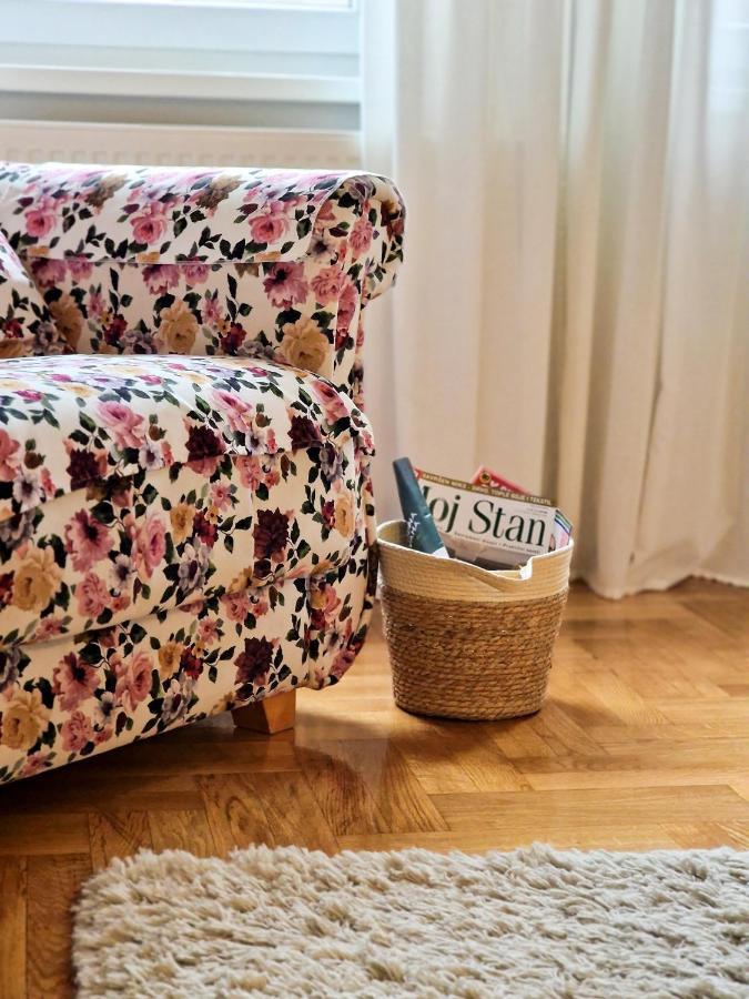 Appartamento Quiet Center Sremska Mitrovica Esterno foto