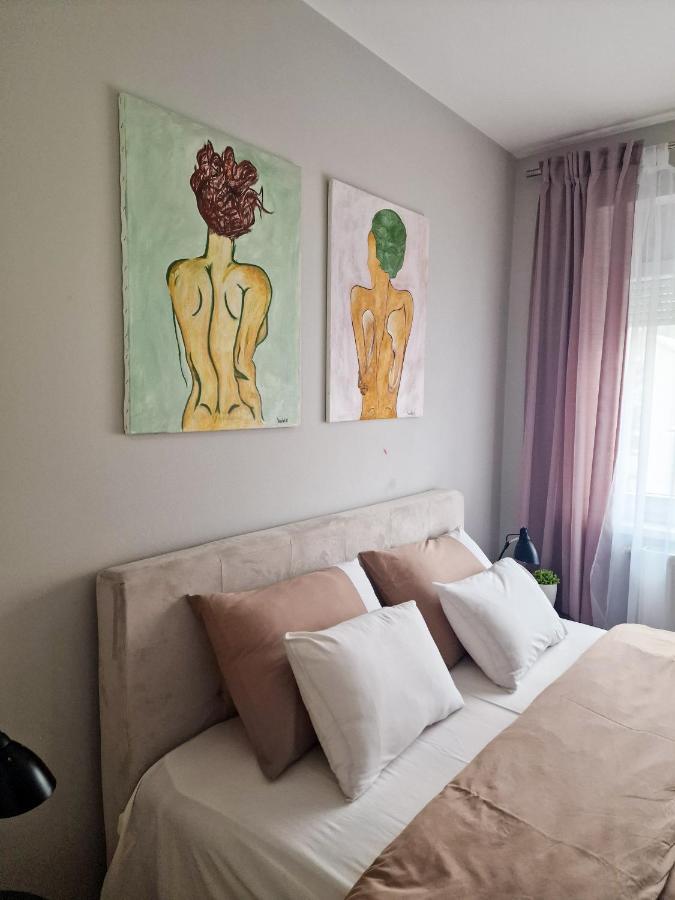 Appartamento Quiet Center Sremska Mitrovica Esterno foto