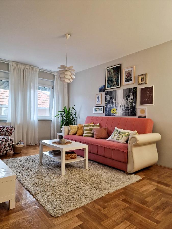 Appartamento Quiet Center Sremska Mitrovica Esterno foto